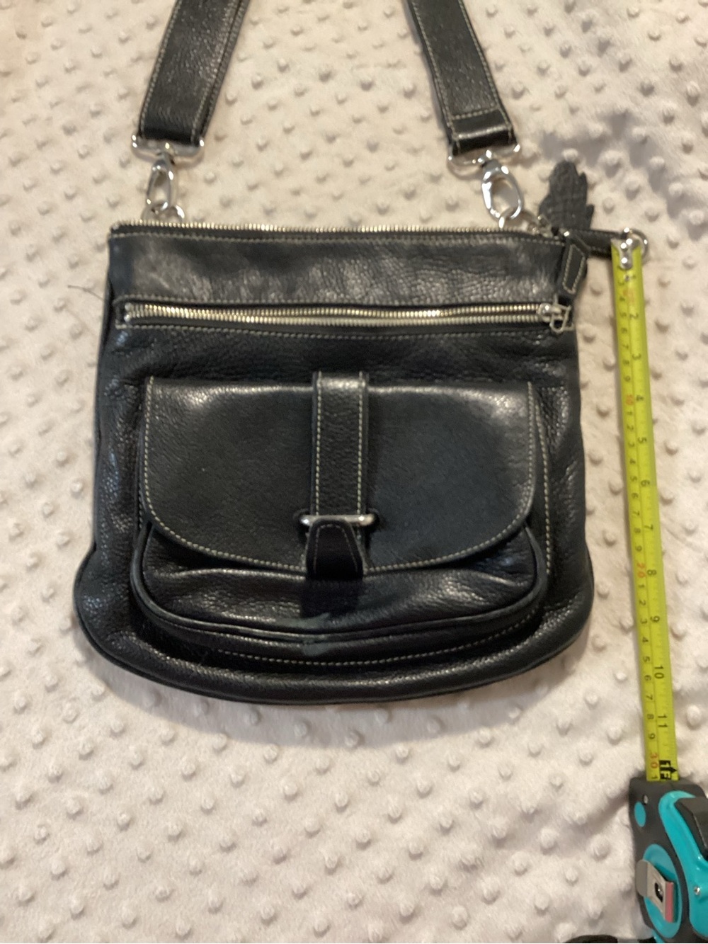 Roots Made in Canada Black Genuine Leather Side Saddle Crossbody Bag - Picture 7 of 8